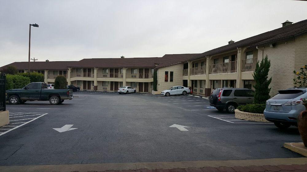 Quality Inn Near Lake Marble Falls Exterior photo