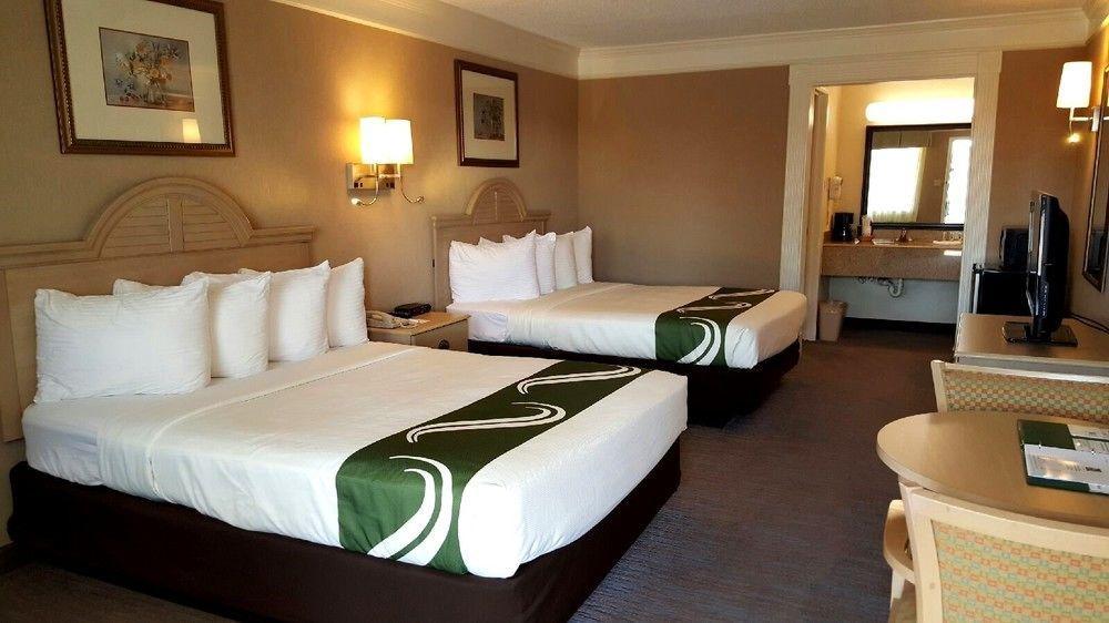 Quality Inn Near Lake Marble Falls Exterior photo